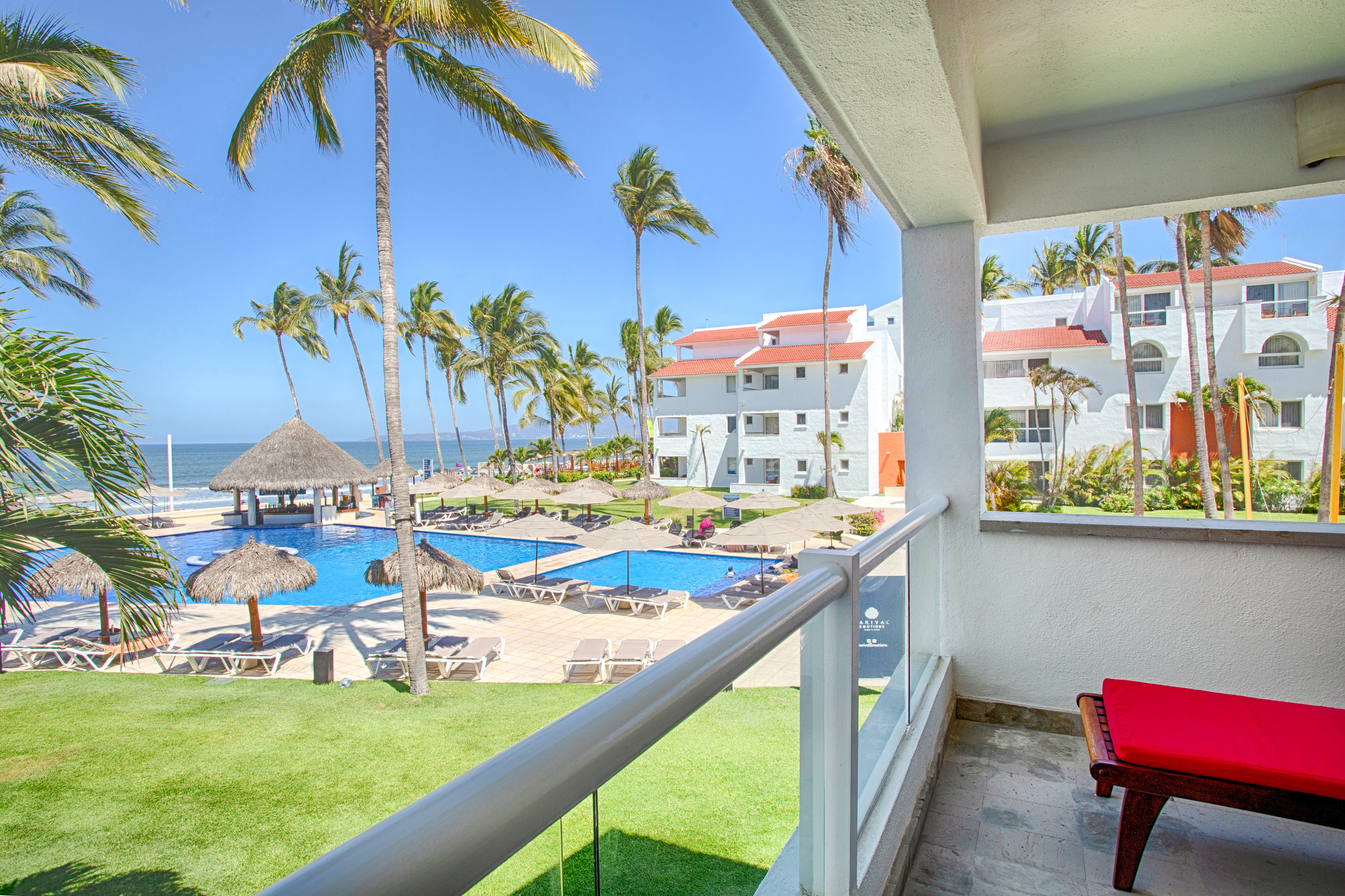 Emotions Select Three-bedroom Suite Oceanfront